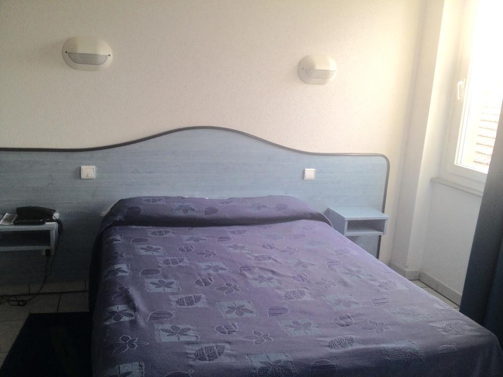 Hotel Le Strasbourg Mulhouse Room photo